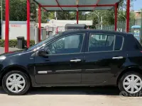 Usata Renault Clio 75 CV (55 kW) 2012 Nero Utilitaria