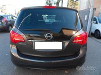 Usata Opel Meriva 100 CV (73 kW) 2012 Grigio Monovolume