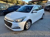 Usata Hyundai i20 Comfort 84 CV (61 kW) 2016 Bianco Berlina