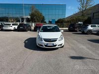 Usata Opel Corsa Club 80 CV (58 kW) 2010 Bianco Berlina