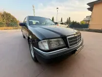 Usata Mercedes C180 Elegance 122 CV (89 kW) 1993 Grigio Berlina