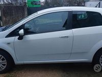 Usata Fiat Punto 95 CV (69 kW) 2013 Utilitaria