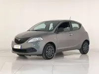Usata Lancia Ypsilon Gold 69 CV (50 kW) 2024 Grigio pietra Utilitaria