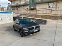 Usata VW T-Roc Style 150 CV (110 kW) 2019 Grigio SUV