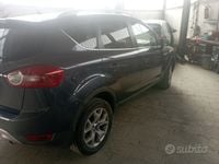 Usata Ford Kuga 140 CV (102 kW) 2012 Grigio SUV