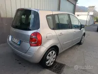 Usata Renault Modus 75 CV (55 kW) 2008 Grigio Monovolume