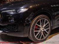 Usata Maserati Levante 275 CV (202 kW) 2017 Nero SUV