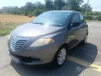 Usata Lancia Ypsilon 60 CV (44 kW) 2011 Grigio Utilitaria