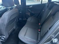 Usata Ford Focus ST-Line 125 CV (91 kW) 2025 Gray Station wagon