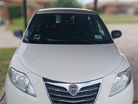 Usata Lancia Ypsilon 80 CV (58 kW) 2013 Bianco Utilitaria