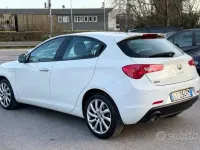 Usata Alfa Romeo Giulietta 105 CV (77 kW) 2015 Bianco Utilitaria
