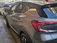 Usata Renault Captur Equilibre 101 CV (74 kW) 2023 Grigio SUV