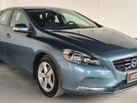 Usata Volvo V40 Kinetic 115 CV (84 kW) 2013 Blu Berlina
