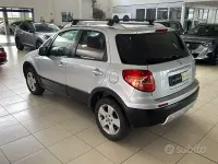 Usata Fiat Sedici Emotion 107 CV (78 kW) 2006 Grigio SUV