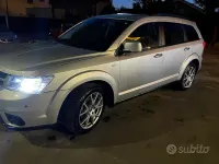 Usata Fiat Freemont 170 CV (125 kW) 2014 Grigio SUV