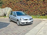 Usata Renault Clio II 70 CV (51 kW) 2010 Grigio Berlina