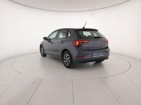 Usata VW Polo Life 95 CV (69 kW) 2023 Smoky grey metallizzato Utilitaria