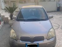 Usata Toyota Yaris 75 CV (55 kW) 2003 Grigio Berlina
