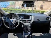Usata Volvo V40 CC 120 CV (88 kW) 2016 Nero Station wagon