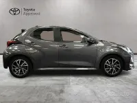 Usata Toyota Yaris Hybrid Trend 116 CV (85 kW) 2022 Grigio Berlina
