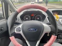 Usata Ford Fiesta 82 CV (60 kW) 2011 Grigio Utilitaria