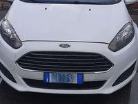 Usata Ford Fiesta 60 CV (44 kW) 2014 Bianco Berlina