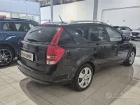 Usata Kia Ceed EX 125 CV (91 kW) 2010 Nero Utilitaria