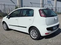 Usata Fiat Punto Evo Dynamic 77 CV (56 kW) 2011 Bianco Utilitaria