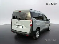 Usata Ford Tourneo Courier 125 CV (91 kW) 2024 Grigio Monovolume