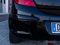 Usata Opel Corsa Enjoy 80 CV (58 kW) 2007 Nero Berlina