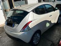 Begagnad Lancia Ypsilon 95 HK (69 kW) 2012 Vit Halvkombi