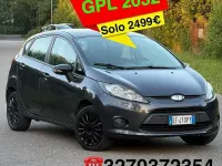 Usata Ford Fiesta 92 CV (67 kW) 2011 Nero Berlina