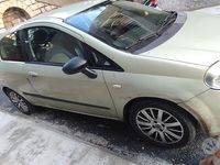 Usata Fiat Grande Punto Dynamic 90 CV (66 kW) 2005 Giallo Utilitaria