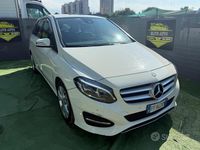Usata Mercedes B180 Premium 109 CV (80 kW) 2016 Bianco Monovolume