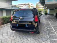 Usata Peugeot 5008 Allure 120 CV (88 kW) 2015 Nero Monovolume