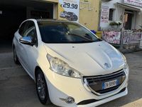 Usata Peugeot 208 Sport 68 CV (50 kW) 2013 Bianco Utilitaria