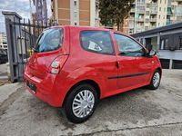 Usado Renault Twingo Dynamique 75 CV (55 kW) 2010 Rojo Utilitario