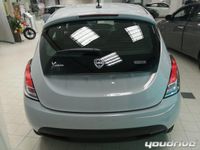 Usata Lancia Ypsilon Silver 69 CV (50 kW) 2022 Rosso pastello Utilitaria