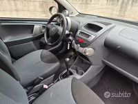 Usata Toyota Aygo 67 CV (49 kW) 2008 Grigio Utilitaria