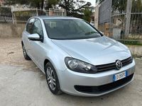 Usata VW Golf VI 105 CV (77 kW) 2010 Argento Utilitaria