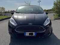 Usata Ford Fiesta 75 CV (55 kW) 2017 Nero Utilitaria