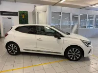 Usata Renault Clio V Techno 145 CV (106 kW) 2023 Bianco Berlina