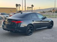 Usata Alfa Romeo Giulia 210 CV (154 kW) 2017 Nero Berlina