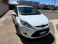 Usata Ford Fiesta Titanium 82 CV (60 kW) 2009 Bianco Berlina