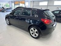 Usata Opel Astra Cosmo 116 CV (85 kW) 2011 Nero Berlina