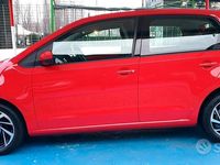 Usata VW up! Move 75 CV (55 kW) 2019 Rosso Utilitaria