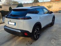 Usata Peugeot 2008 Allure 131 CV (96 kW) 2022 Bianco SUV