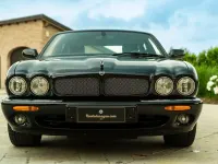 Usata Jaguar XJR 363 CV (266 kW) 2000 Nero Berlina