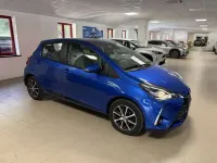 Usata Toyota Yaris Hybrid Style 75 CV (55 kW) 2018 Blu/azzurro Berlina