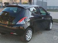 Usata Lancia Ypsilon Gold 69 CV (50 kW) 2012 Nero Utilitaria